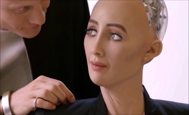 Роботът София ще говори на Световния конгрес по информационни технологии