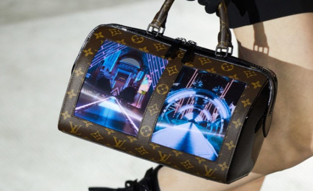 Louis Vuitton показа чанта с AMOLED екрани  