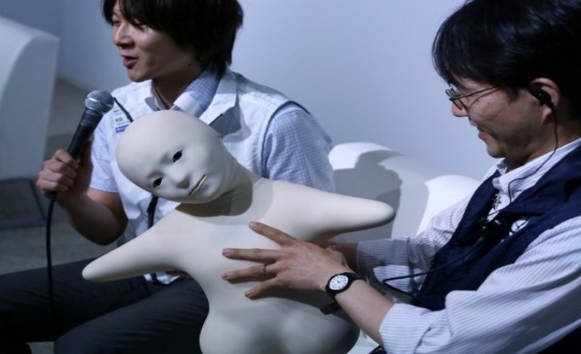 Роботи ще обгрижват японските пенсионери 