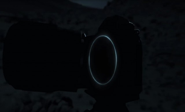 Nikon загатва за първия си full-frame безогледален фотоапарат