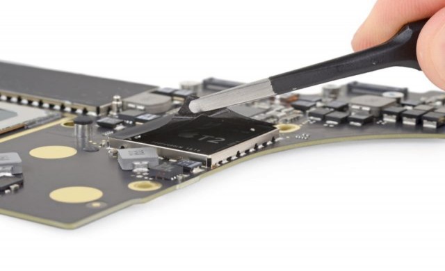 Apple T2 чипът ще изключва микрофона ви хардуерно