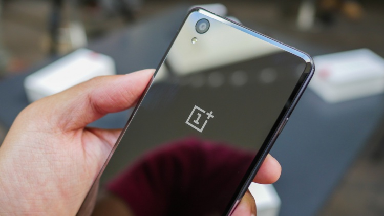 OnePlus подготвя релийза на бюджетен OnePlus X2