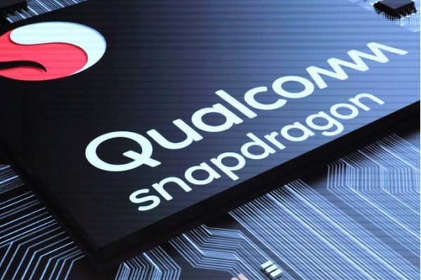 Microsoft работи върху ноутбук със Snapdragon 1000 