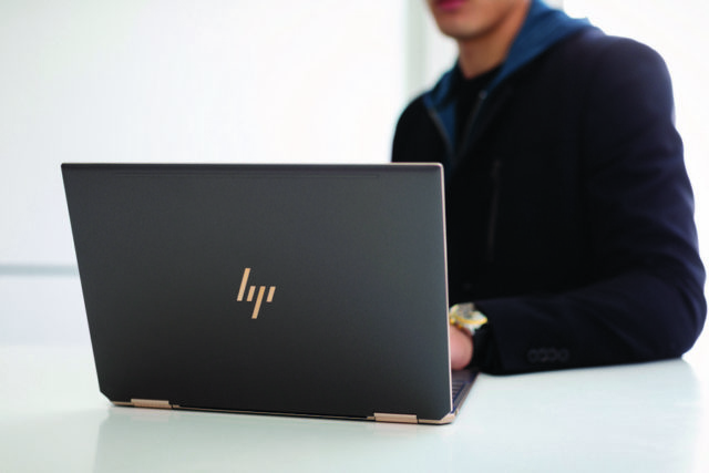 HP Spectre x360 с батерия от почти денонощие