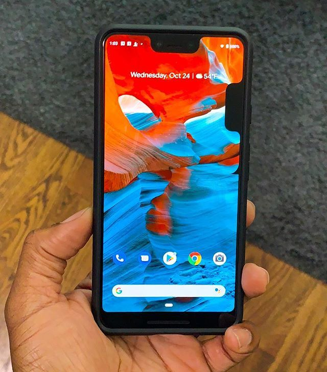 Бъг в Pixel 3 XL добавя втора цепка на екрана